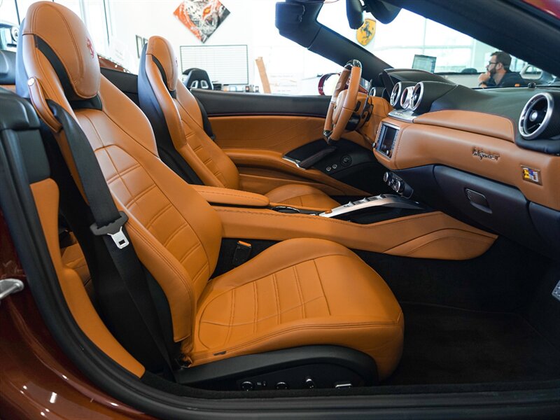 2015 Ferrari California T   - Photo 46 - Bonita Springs, FL 34134