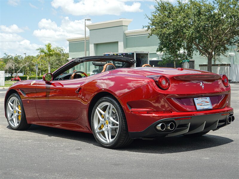 2015 Ferrari California T   - Photo 28 - Bonita Springs, FL 34134