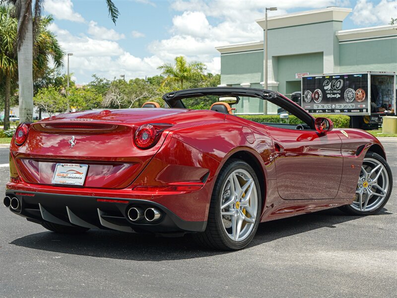 2015 Ferrari California T   - Photo 21 - Bonita Springs, FL 34134