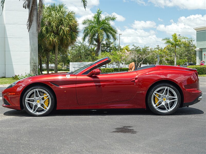 2015 Ferrari California T   - Photo 35 - Bonita Springs, FL 34134