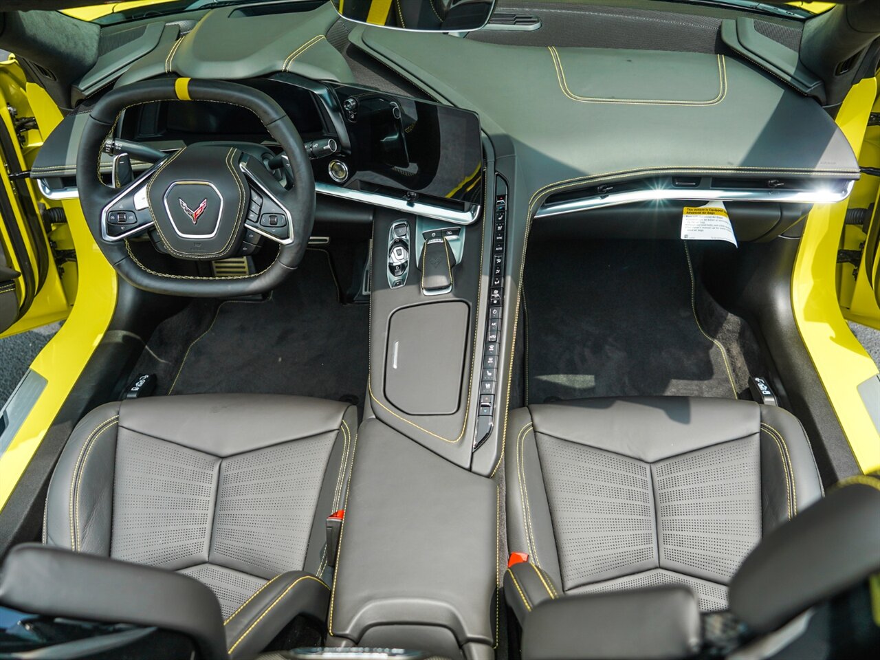 2020 Chevrolet Corvette Stingray   - Photo 10 - Bonita Springs, FL 34134