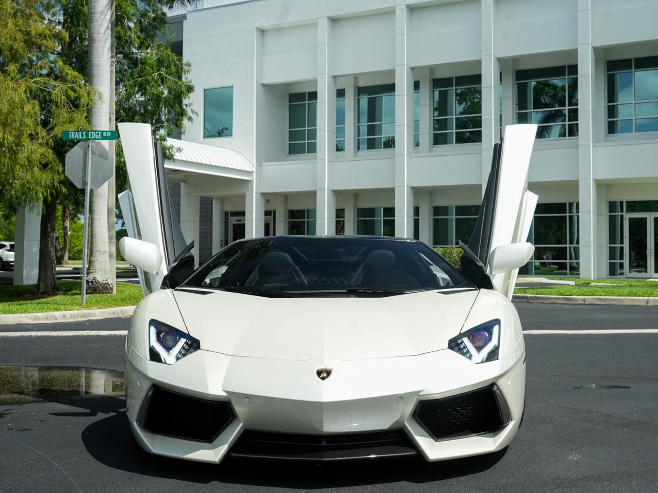 2015 Lamborghini Aventador LP 700-4 - Photo 8 - Bonita Springs, FL 34134