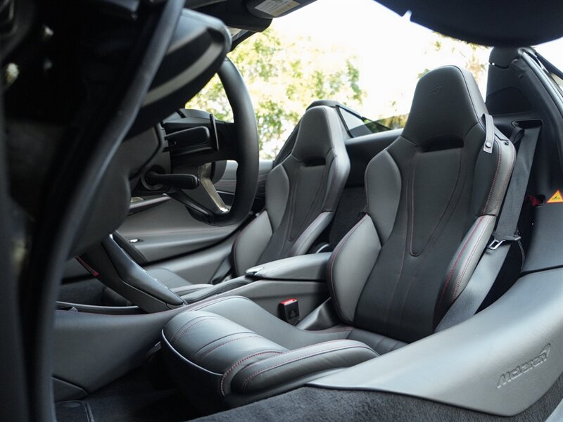 2021 McLaren 720S Spider Luxury - Photo 23 - Bonita Springs, FL 34134