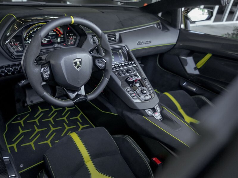 2020 Lamborghini Aventador LP 770-4 SVJ   - Photo 2 - Bonita Springs, FL 34134