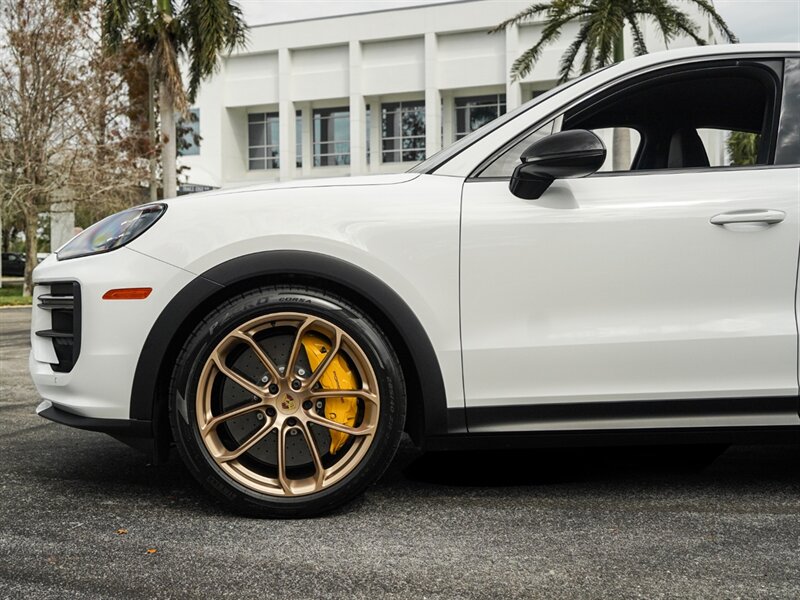 2024 Porsche Cayenne Turbo GT   - Photo 53 - Bonita Springs, FL 34134