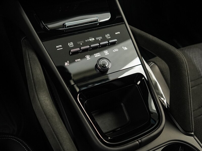 2024 Porsche Cayenne Turbo GT   - Photo 19 - Bonita Springs, FL 34134