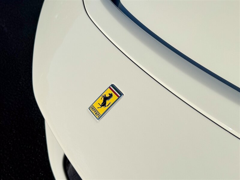 2024 Ferrari SF90 Spider - Photo 7 - Bonita Springs, FL 34134