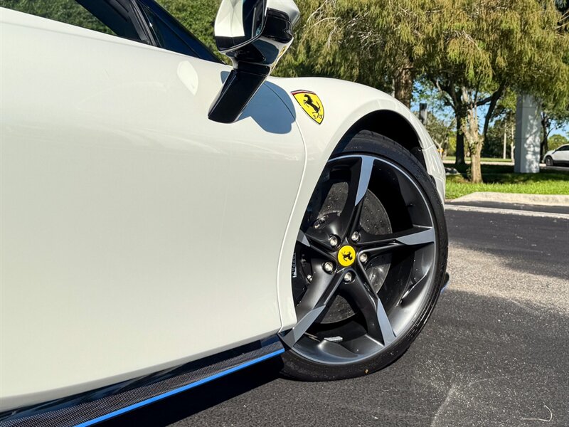 2024 Ferrari SF90 Spider - Photo 71 - Bonita Springs, FL 34134