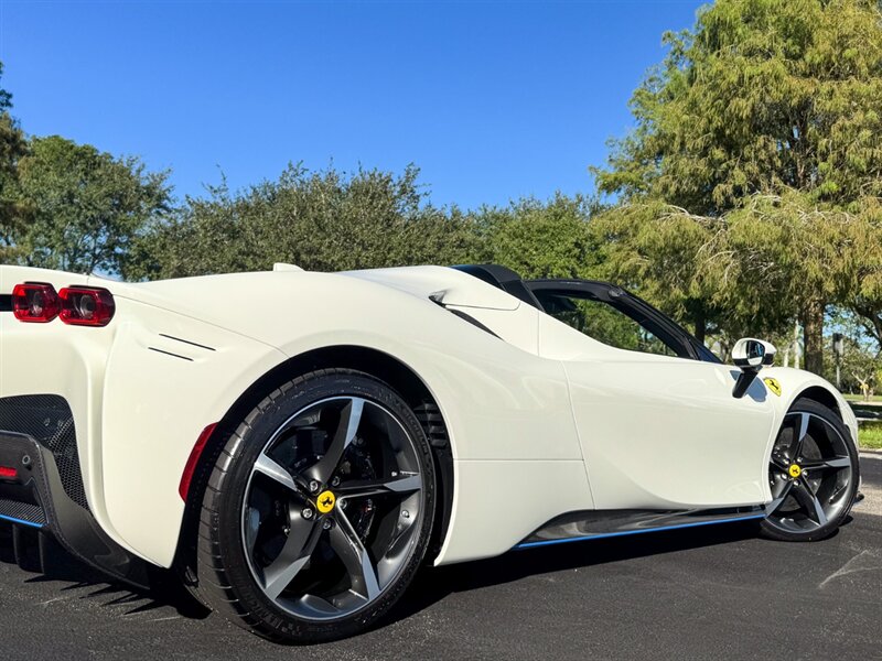 2024 Ferrari SF90 Spider - Photo 70 - Bonita Springs, FL 34134