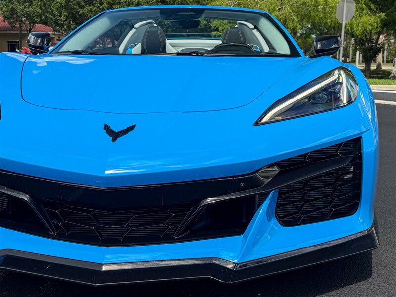 2024 Chevrolet Corvette Z06 - Photo 3 - Bonita Springs, FL 34134