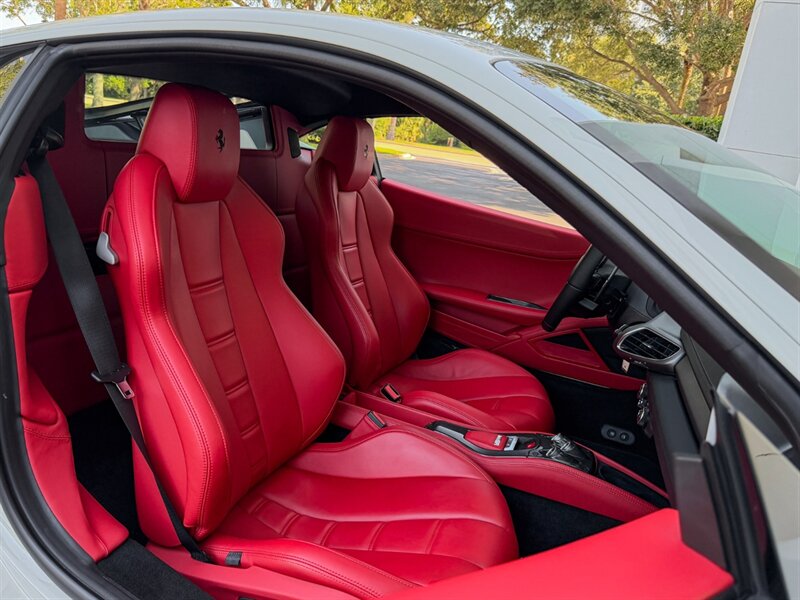 2014 Ferrari 458 Italia   - Photo 29 - Bonita Springs, FL 34134