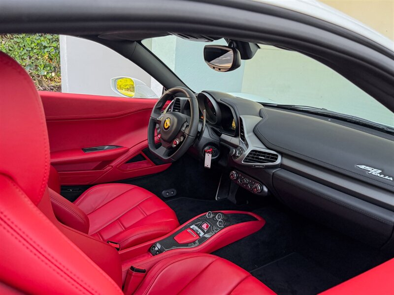 2014 Ferrari 458 Italia   - Photo 25 - Bonita Springs, FL 34134
