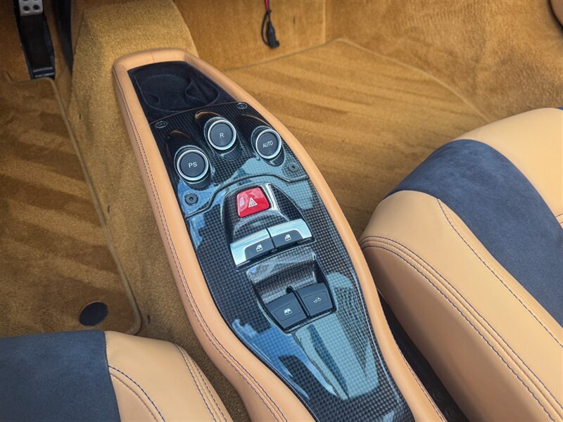 2014 Ferrari 458 Spider   - Photo 17 - Bonita Springs, FL 34134