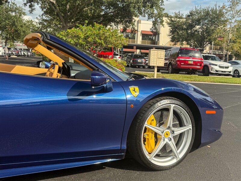2014 Ferrari 458 Spider   - Photo 63 - Bonita Springs, FL 34134