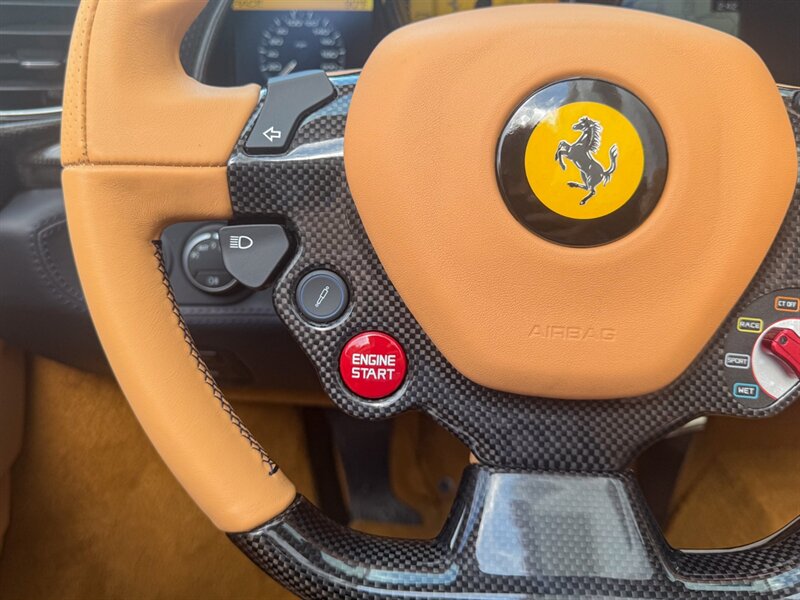 2014 Ferrari 458 Spider   - Photo 28 - Bonita Springs, FL 34134