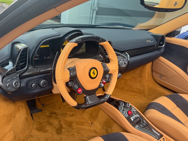 2014 Ferrari 458 Spider   - Photo 11 - Bonita Springs, FL 34134