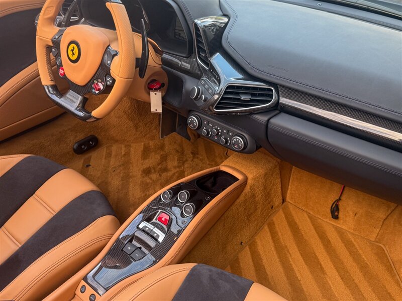 2014 Ferrari 458 Spider   - Photo 34 - Bonita Springs, FL 34134