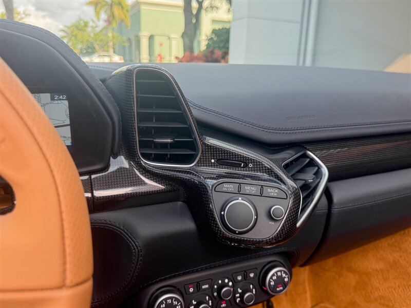 2014 Ferrari 458 Spider   - Photo 14 - Bonita Springs, FL 34134