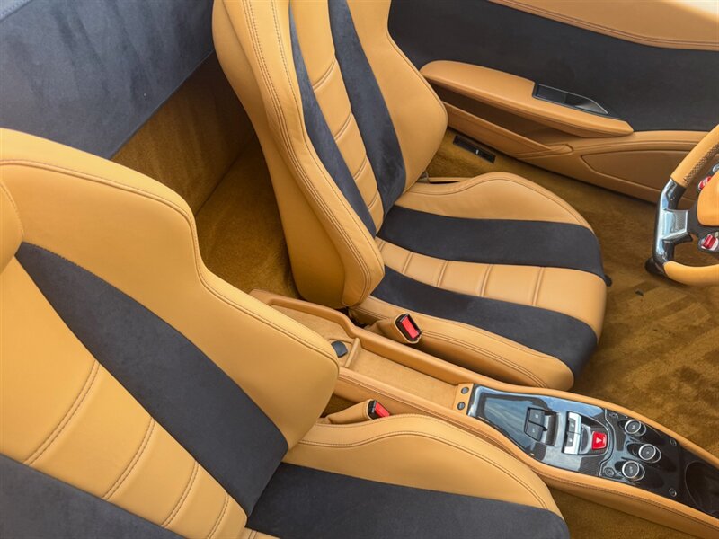 2014 Ferrari 458 Spider   - Photo 33 - Bonita Springs, FL 34134