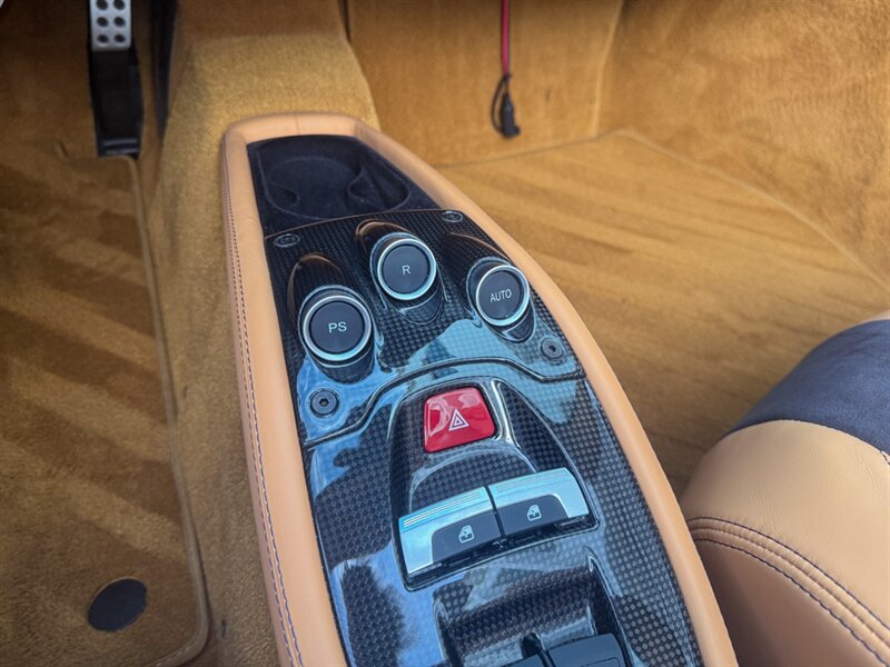 2014 Ferrari 458 Spider   - Photo 16 - Bonita Springs, FL 34134