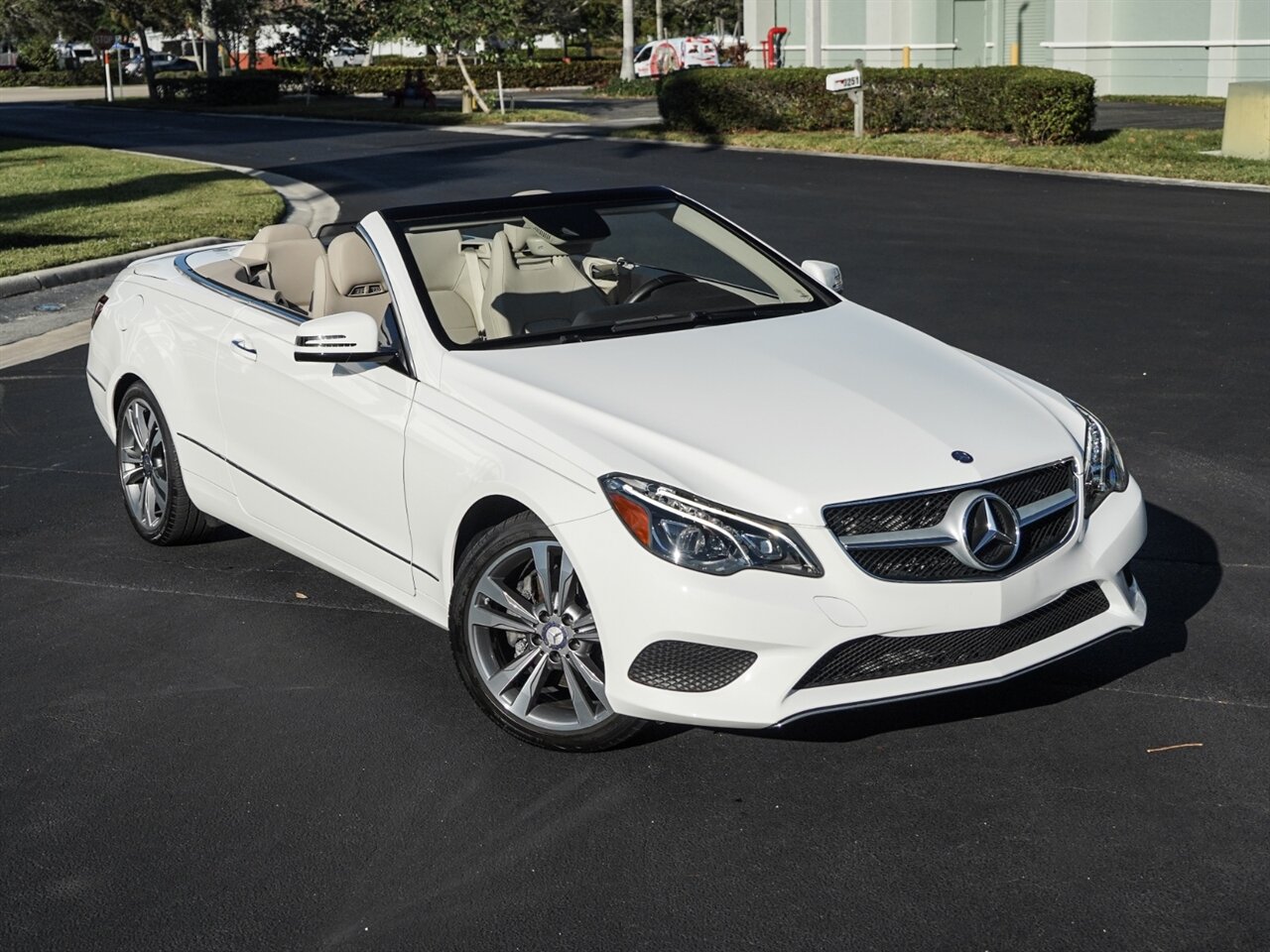 2017 Mercedes-Benz E 400   - Photo 64 - Bonita Springs, FL 34134