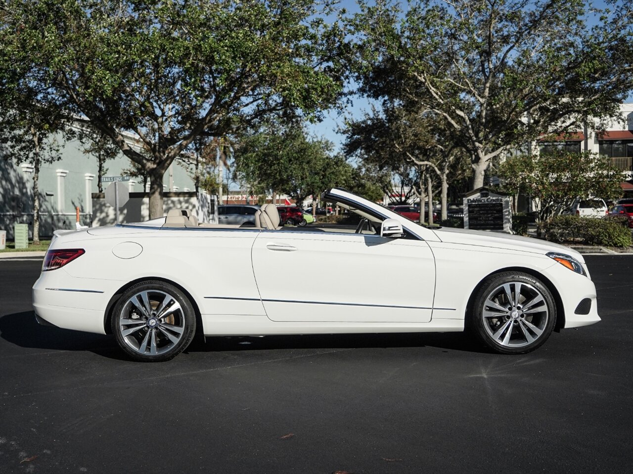 2017 Mercedes-Benz E 400   - Photo 63 - Bonita Springs, FL 34134