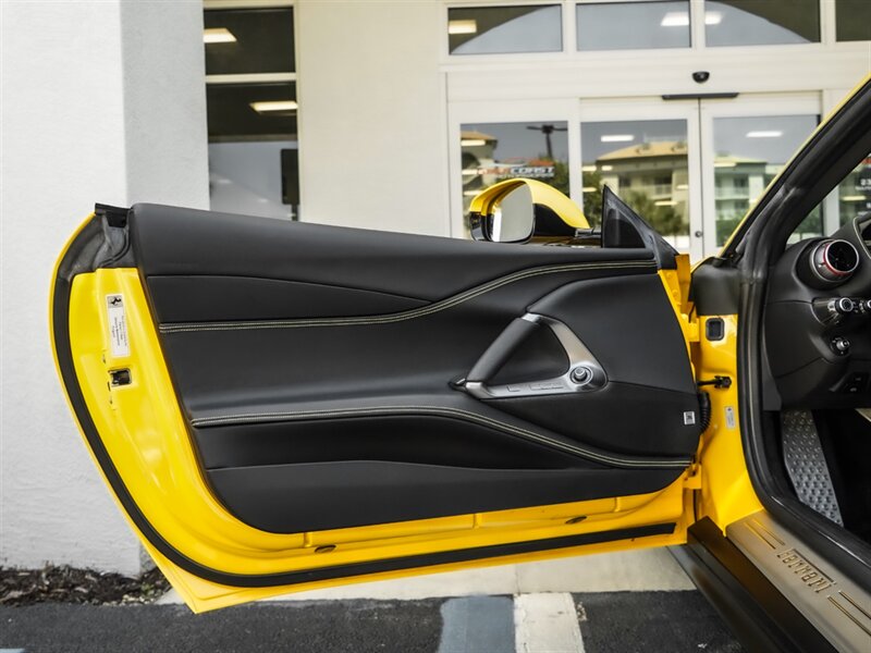 2019 Ferrari 812 Superfast - Photo 19 - Bonita Springs, FL 34134