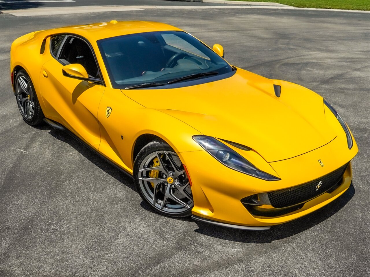 2019 Ferrari 812 Superfast   - Photo 63 - Bonita Springs, FL 34134