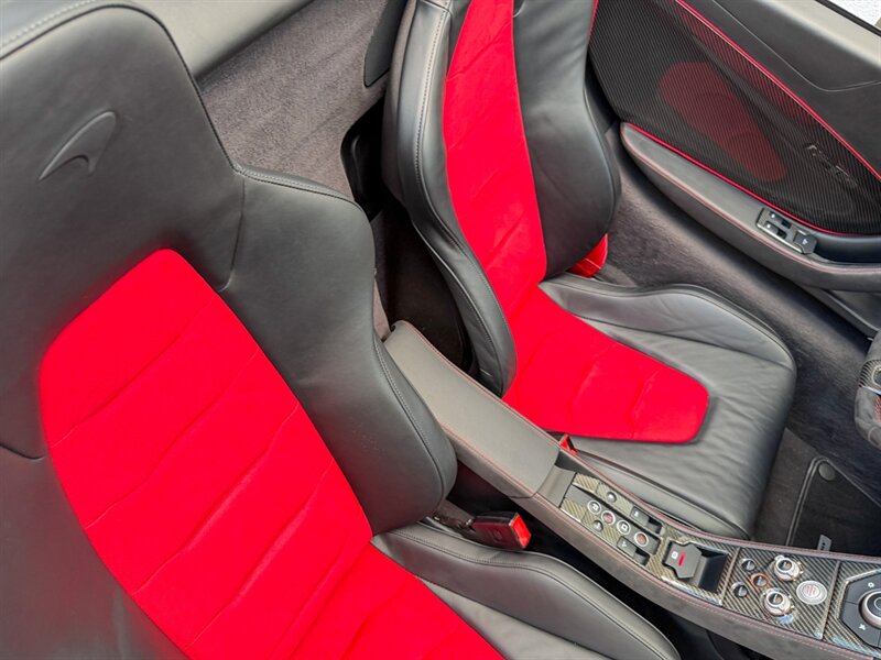 2015 McLaren 650S Spider   - Photo 36 - Bonita Springs, FL 34134