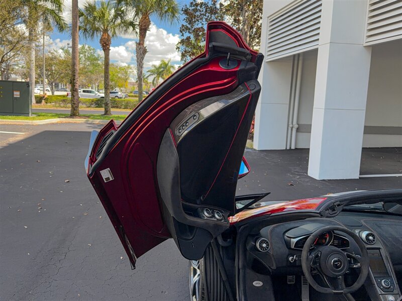 2015 McLaren 650S Spider   - Photo 27 - Bonita Springs, FL 34134