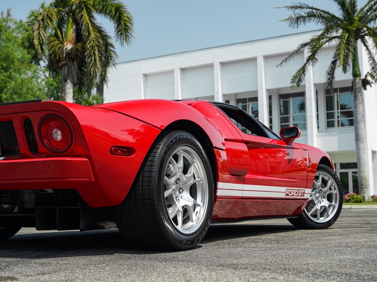 2005 Ford GT   - Photo 68 - Bonita Springs, FL 34134