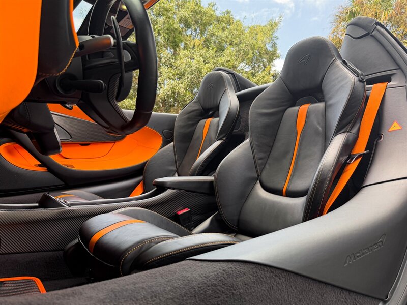 2018 McLaren 570S Spider   - Photo 21 - Bonita Springs, FL 34134
