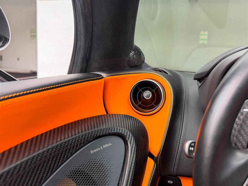 2018 McLaren 570S Spider   - Photo 20 - Bonita Springs, FL 34134
