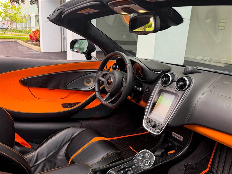 2018 McLaren 570S Spider   - Photo 30 - Bonita Springs, FL 34134