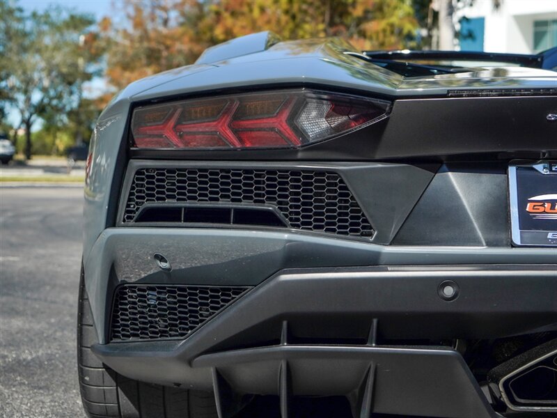 2019 Lamborghini Aventador LP 740-4 S Roadster - Photo 39 - Bonita Springs, FL 34134