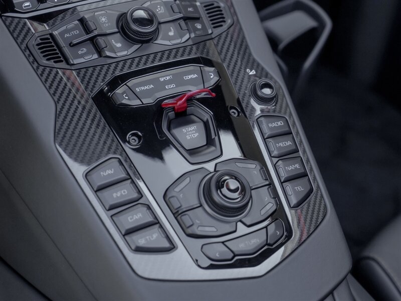 2019 Lamborghini Aventador LP 740-4 S Roadster - Photo 17 - Bonita Springs, FL 34134
