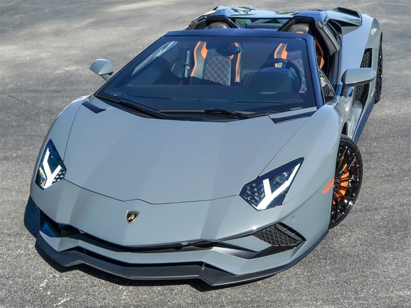 2019 Lamborghini Aventador LP 740-4 S Roadster - Photo 9 - Bonita Springs, FL 34134
