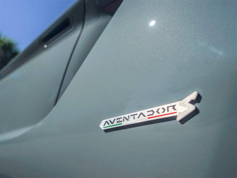 2019 Lamborghini Aventador LP 740-4 S Roadster - Photo 10 - Bonita Springs, FL 34134