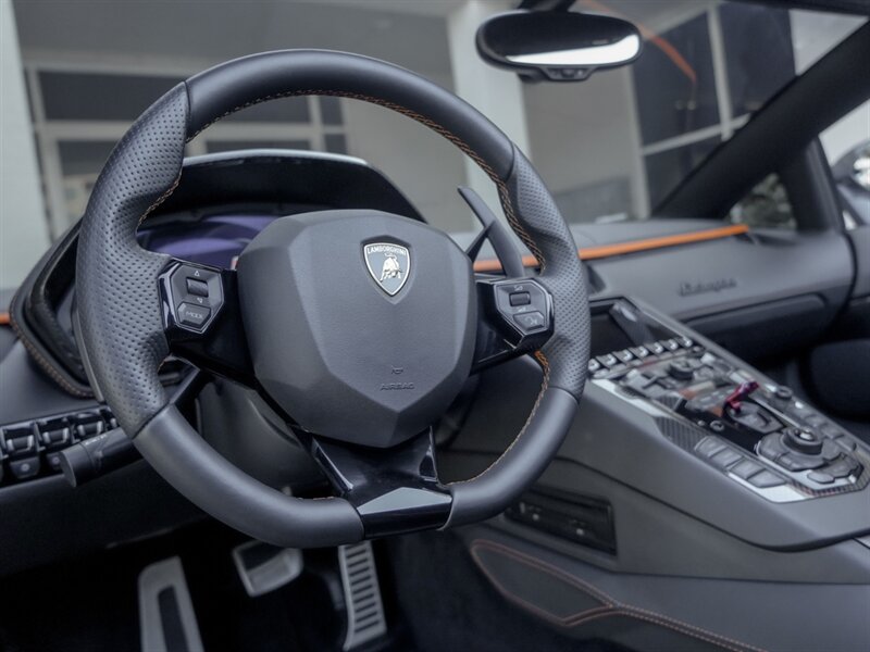 2019 Lamborghini Aventador LP 740-4 S Roadster - Photo 13 - Bonita Springs, FL 34134
