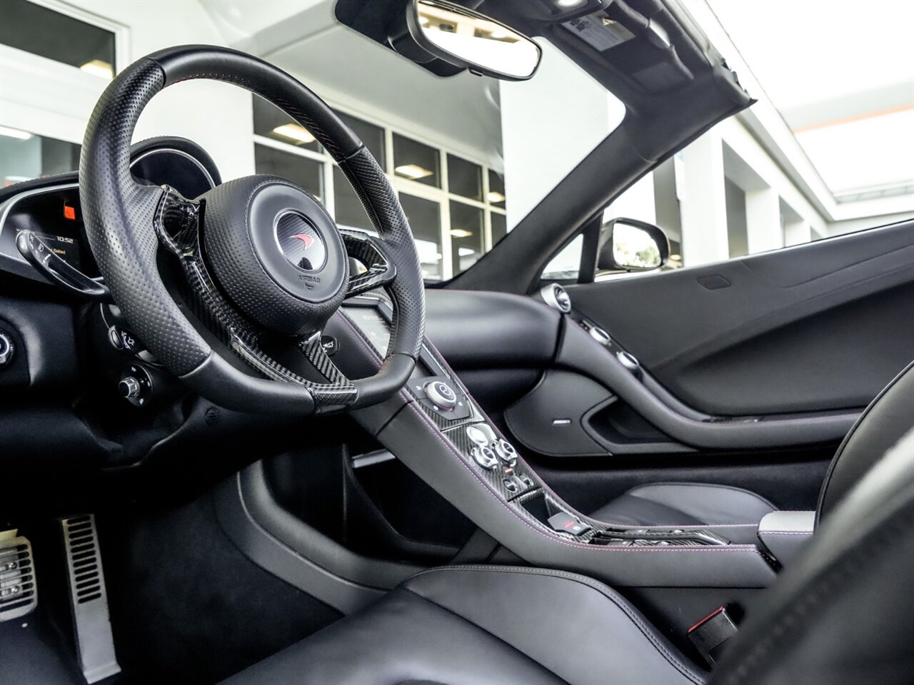 2015 McLaren 650S Spider   - Photo 14 - Bonita Springs, FL 34134