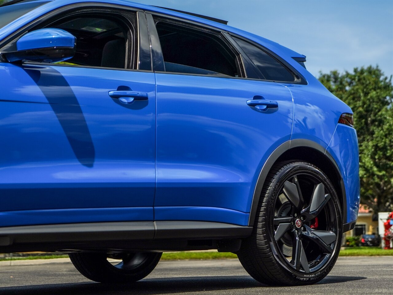 2021 Jaguar F-PACE SVR   - Photo 10 - Bonita Springs, FL 34134