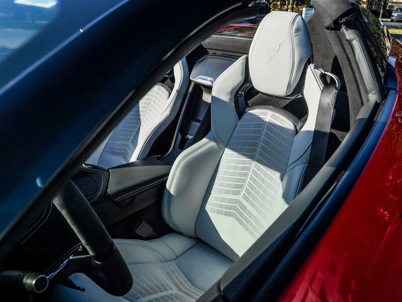 2022 Chevrolet Corvette Stingray 3LT - Photo 8 - Bonita Springs, FL 34134