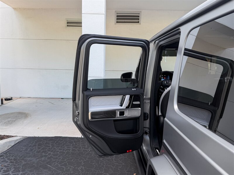 2026 Mercedes-Benz AMG G 63 - Photo 33 - Bonita Springs, FL 34134
