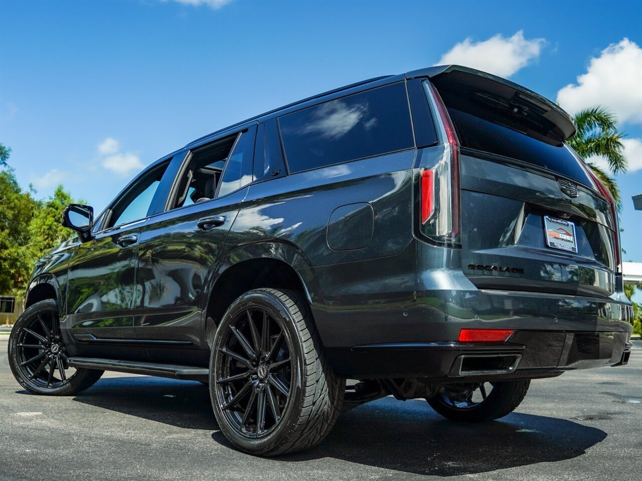 2021 Cadillac Escalade Sport   - Photo 35 - Bonita Springs, FL 34134