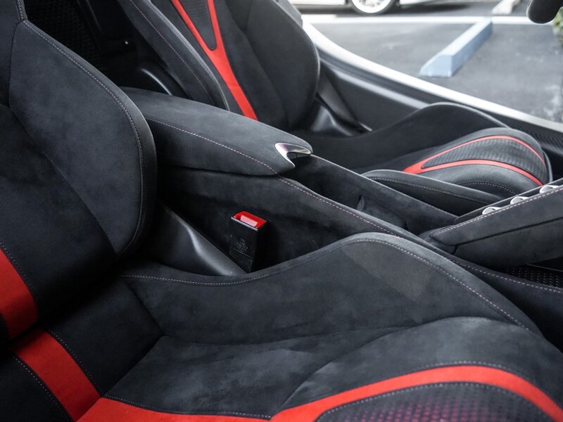 2021 McLaren 765LT - Photo 30 - Bonita Springs, FL 34134