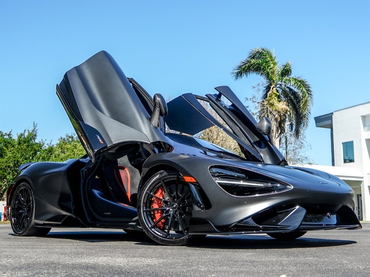 2021 McLaren 765LT   - Photo 50 - Bonita Springs, FL 34134