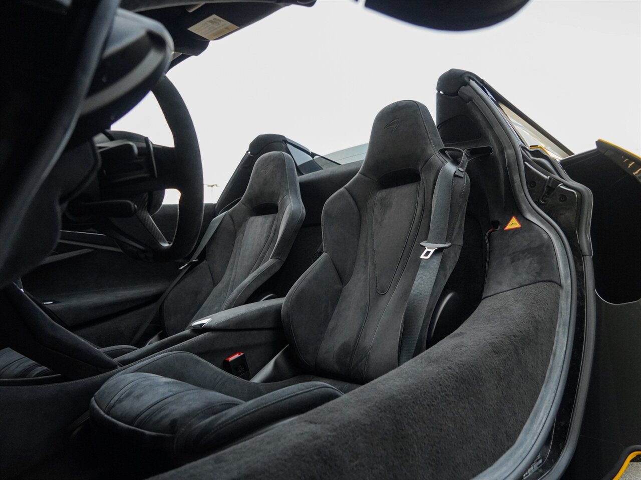 2021 McLaren 720S Spider Performance   - Photo 20 - Bonita Springs, FL 34134