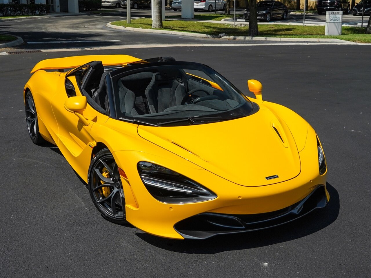 2021 McLaren 720S Spider Performance   - Photo 62 - Bonita Springs, FL 34134