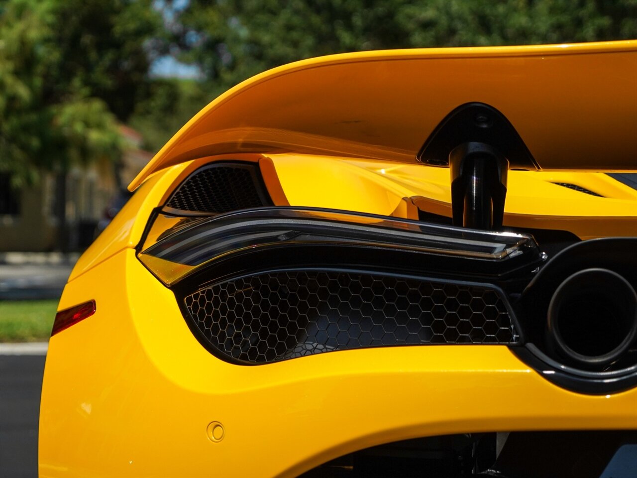 2021 McLaren 720S Spider Performance   - Photo 43 - Bonita Springs, FL 34134