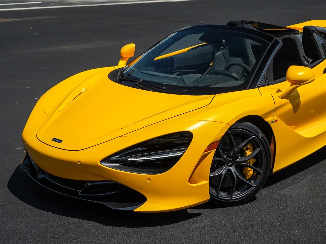 2021 McLaren 720S Spider Performance   - Photo 9 - Bonita Springs, FL 34134